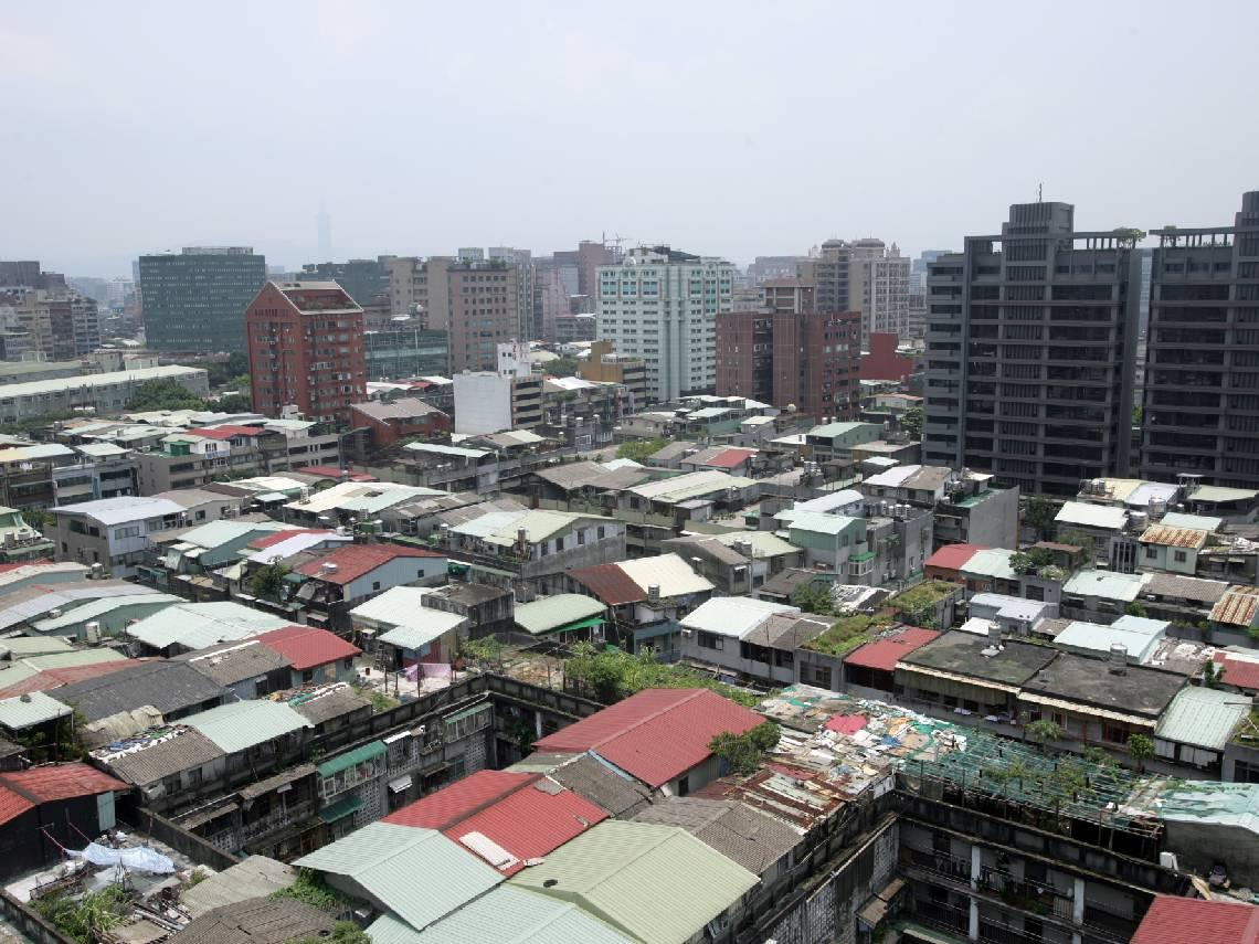 住頂樓加蓋，明年領嘸租屋補助？2026新制上路，3種房屋排除資格...租屋加速合法化，房東、租客如何雙贏